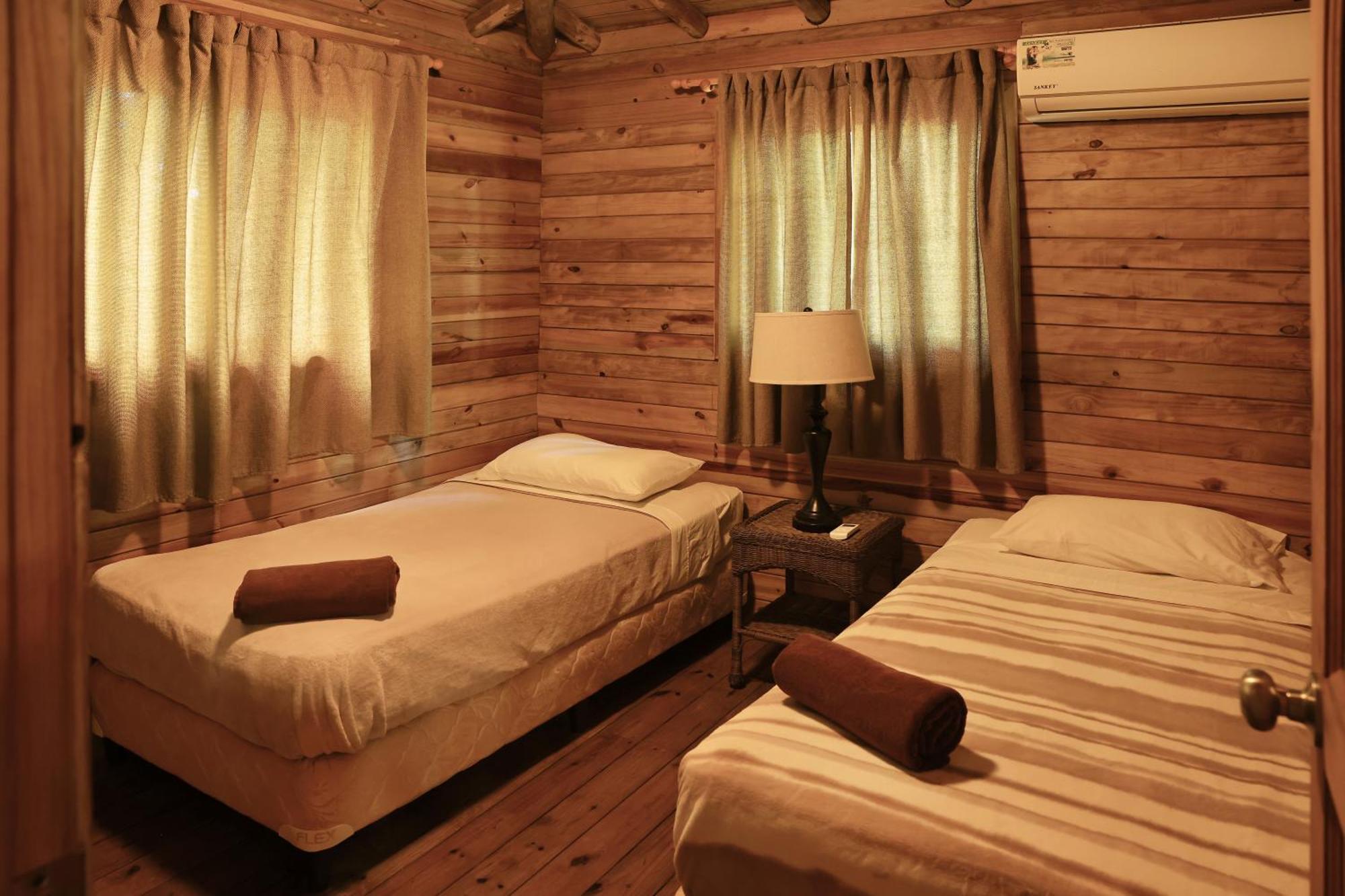 Hotel Oasis & Surf Camp Santa Catalina Luaran gambar