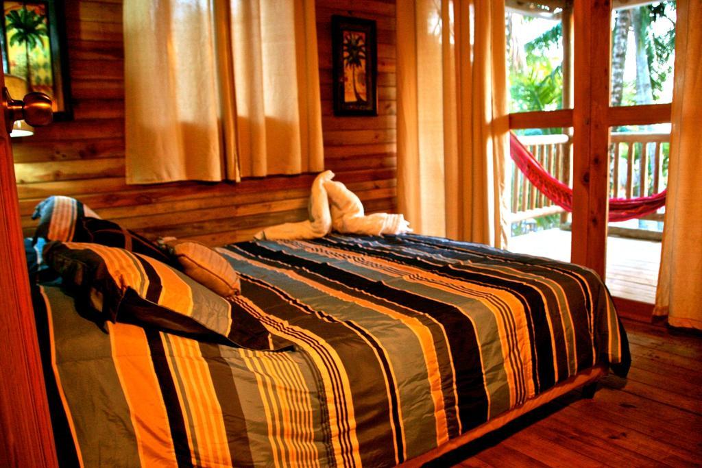 Hotel Oasis & Surf Camp Santa Catalina Bilik gambar