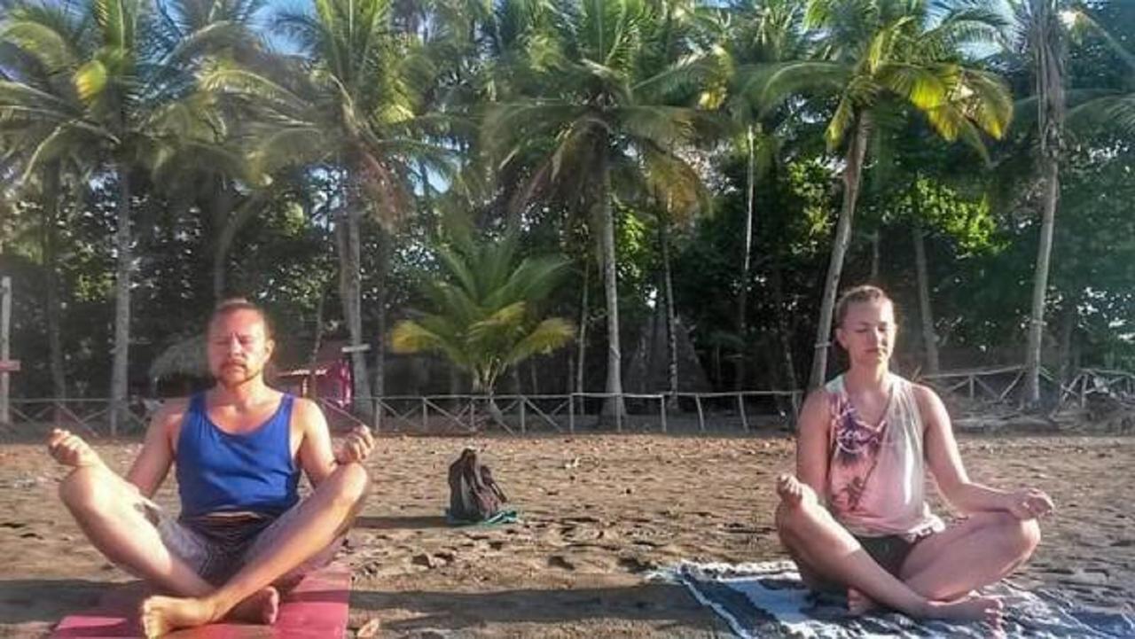 Hotel Oasis & Surf Camp Santa Catalina Luaran gambar