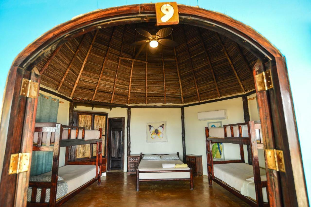 Hotel Oasis & Surf Camp Santa Catalina Luaran gambar